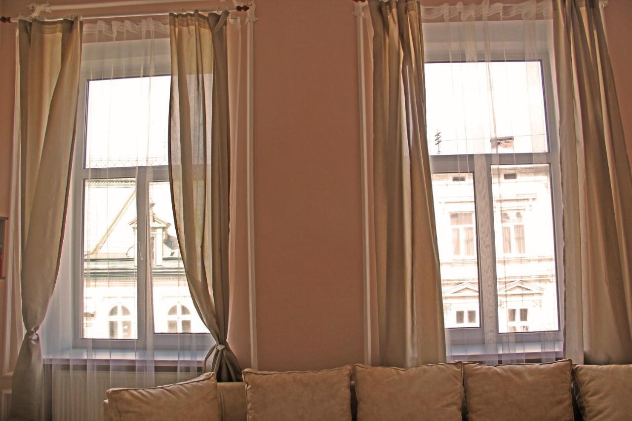 Apartment In The City Center Івано-Франківськ Екстер'єр фото
