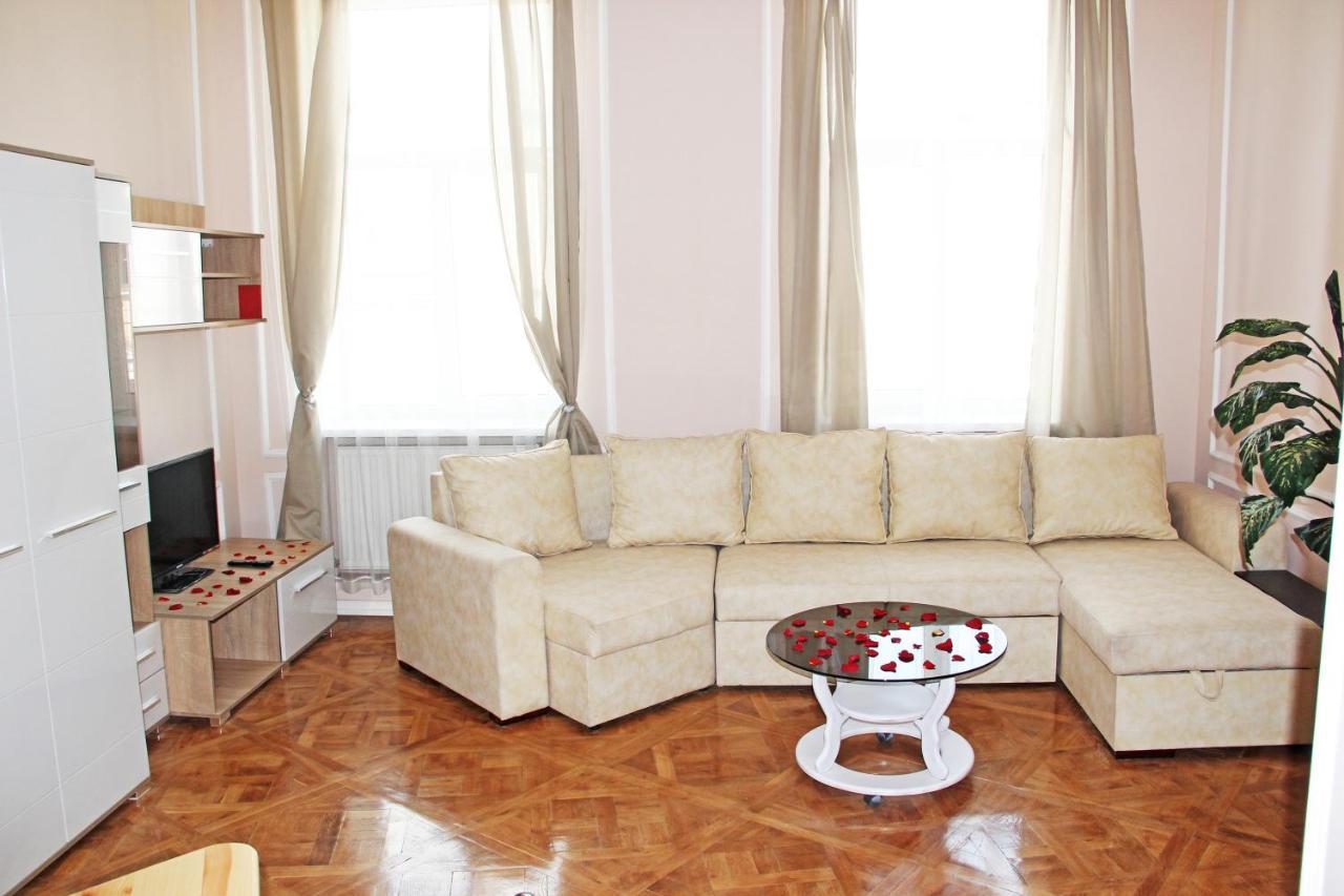 Apartment In The City Center Івано-Франківськ Екстер'єр фото
