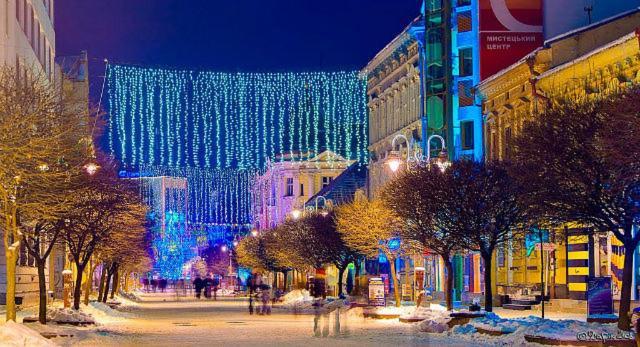 Apartment In The City Center Івано-Франківськ Екстер'єр фото